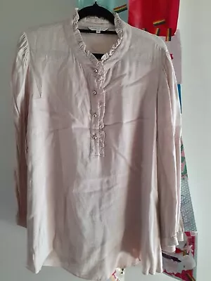 Veronika Maine Soft Pink Top 14 • $35