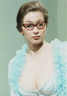 Valerie Leon [Carry On Girls] Unsigned 10x8 Photo 78484 • £1.99