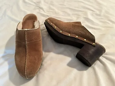 Women’s Tan Suede Uggs Clogs Size 9 • $25
