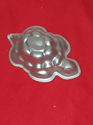 Vintage Metal Jelly Mould Turtle / Tortoise. Small.  • £3.50