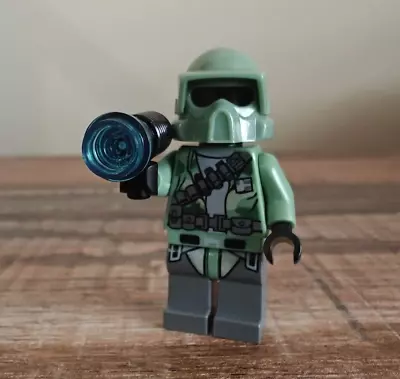 **NEW** LEGO Minifigure With Star Wars Kashyyyk Trooper Custom Helmet • $50.57