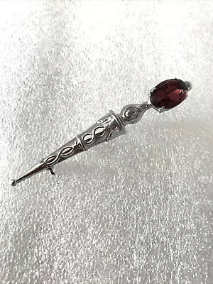 Vintage Mizpah  Oval Amethyst Glass Dagger Silver Tone Scottish Brooch Pin Gift • £15.99