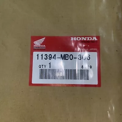 Honda Vf 700 750 1000  Sabre Magna Crankcase Cover Gasket Oem Nos 11394-mb0-306 • $26.25