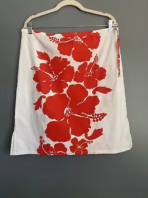 Split Hawaiian Print Ladies Skirt In White And Red Floral Size 13 • $28