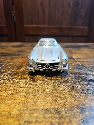 Franklin Mint 1/24 Scale 1954 Mercedes-Benz 300 SL Gullwing #T14 • $34.95