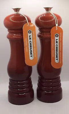 Le Creuset Classic Salt & Pepper Mills Set Of 2 Graded Cherry New With Tags • £55