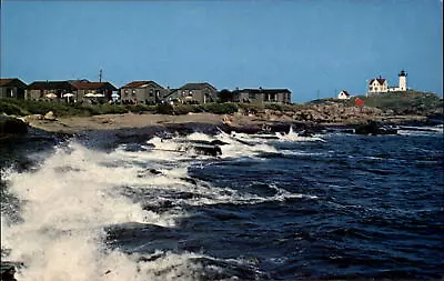 York Beach Maine Lighthouse Village Hubble Point ~ Postcard Sku449 • £1.89