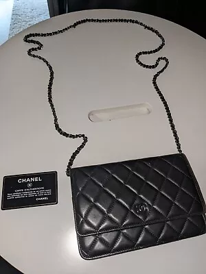 Chanel Classic Wallet On Chain • $3350