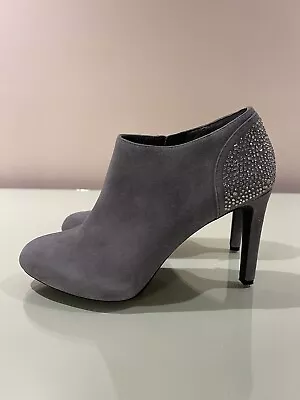 Grey Suede Leather ANTONIO MELANI 7.5 Side Zip BOOTS Rhinestone High Heel BOOTIE • $19.99