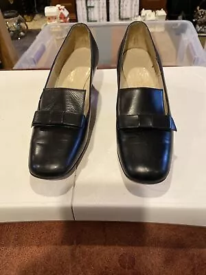 VTG Maurice Of Lansing Handcraft Originals Black 2 Inch Heels Womens Size 5 1/2 • $7