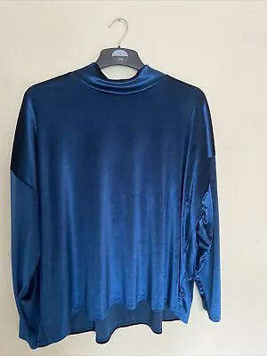 Marks And Spencer Size 22 Ladies Blue Velour Top • £4