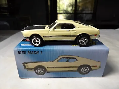 1969 Ford Mustang Mach 1           Johnny Lightning Pro Collector Series    1:64 • $9.99