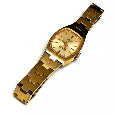 Vintage Swiss Made A&C 17 Jewels Incabloc Ladies Mechanical Wind Up Watch • $26