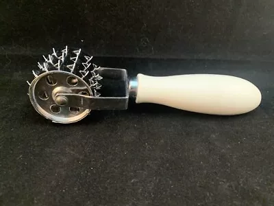 Vintage Meat Tenderizer Roller White Plastic Handle 7  • $9.95