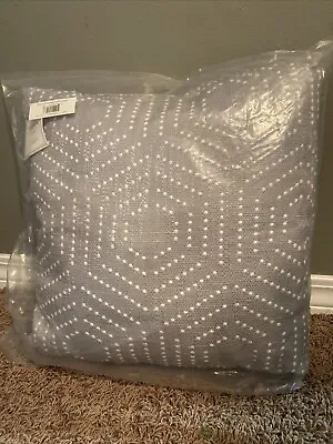 Thro Home By Marlo Lorenz Gray With White Knot Throw Pillow • $16