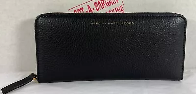 $109.98 • Buy Marc Jacobs Black Beige Pebbled Leather Zip Around Slim Wallet Coin Purse