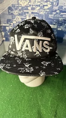 Vans California Black And White Floral ￼Truckers Snapback Hats • £7.99