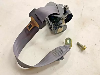 2000 01 02 03 Volvo S40 Right Rear Seat Belt Retractor Gray • $24.95