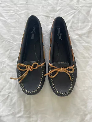 NEW WITHOUT BOX Black Leather MINNETONKA Moccasins Size 9 • $40