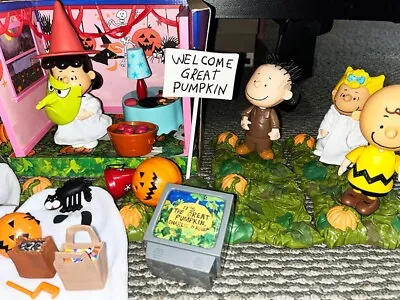 IT'S THE GREAT PUMPKIN Charlie Brown COLLECTION Memory Lane Peanut Lot Halloween • $165