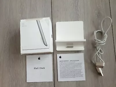 Apple A1381 IPad 2 Tablet Genuine White Charging Dock  With Genuine Apple Cable • £12.99