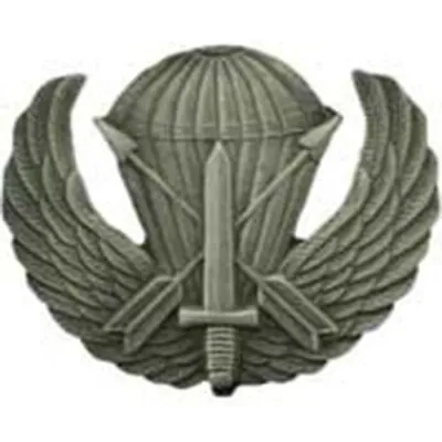 Army Special Force Airborne Military Emblem Crest Lapel Pin Official Licensed • $10.99