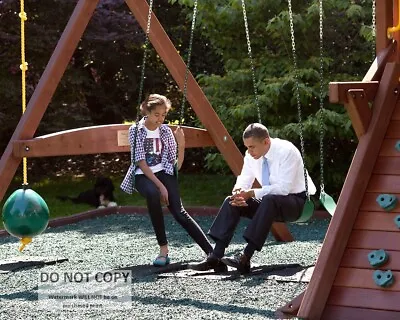President Barack Obama Talks With Daughter Malia In 2010 - 8x10 Photo (zy-321) • $8.87