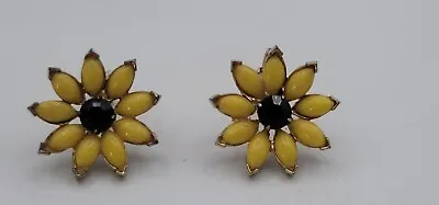 Vintage Black Eyed Susan Flower Sunflower Beaded Clip On Earrings • $15