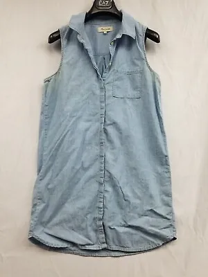 Madewell Chambray Button Up Shirt Women's Size Medium Blue Oversized Lightweight • $16.85