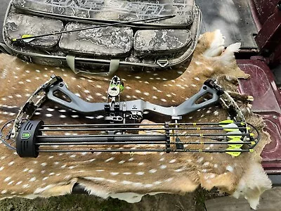 PSE Nock On Levitate Carbon Compound Bow Package In Gun Ship • $2000