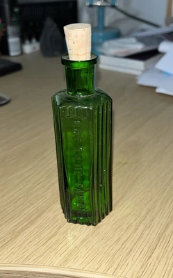 £5 • Buy Vintage Chemist Apothecary Green Glass Poison Bottle 