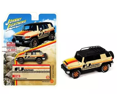 2007 Toyota Fj Cruiser Beige 1/64 Diecast Model Car Johnny Lightning Jlcp7416 • $17.99