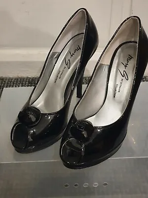 MARY G. Black Patent Leather Top Knot Peep Toe Heeled Court Shoe Size 5/38 • £10.99