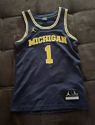 Youth Medium Navy Michigan Wolverines Basketball Jersey • $25