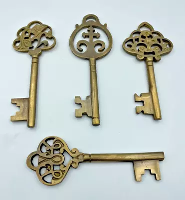 Brass Medieval Castle Keys Set Of 4 Decorative Skelton Key • $19.50