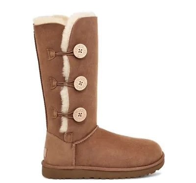 UGG Bailey Button Triplet II Size 8 Women's Boots - Chestnut • $150