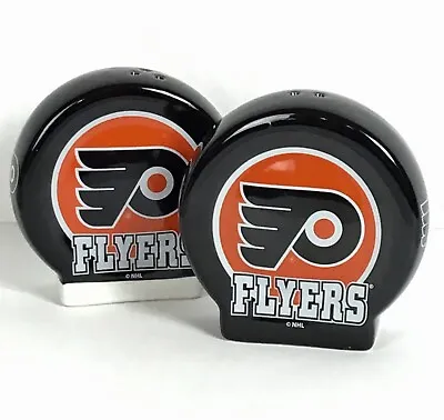 Philadelphia Flyers NHL Hockey / Sculpted Ceramic Puck Salt & Pepper Shakers • $25.37