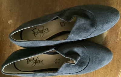 £4 • Buy M&S Footglove Ladies  Navy Suede Shoes Wider Fit Size 4.5