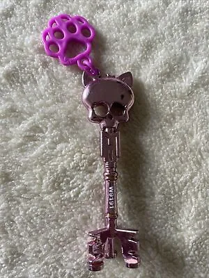 £6.50 • Buy Monster High Doll, Accessories, Clawdeen, Sweet 1600, Pink Key