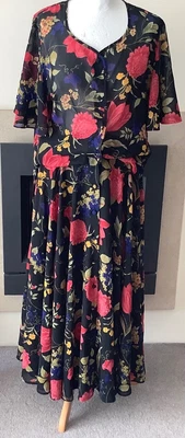 £9.99 • Buy Jaeger Vintage Skirt And Blouse 12