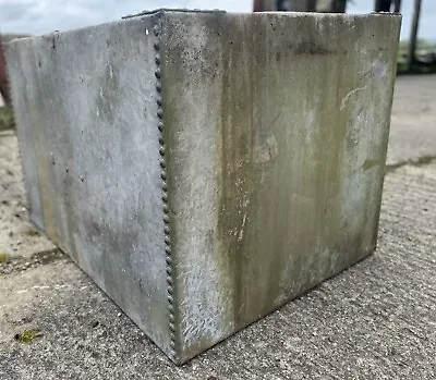 Vintage Galvanised Tank / Galvanised Water Trough Large. • £60