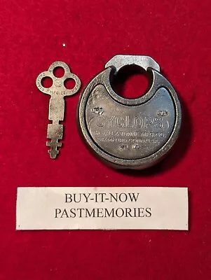  YALE CYCLOPS   CAST IRON PANCAKE PADLOCK W/ KEY OLD ANTIQUE LOCK VINTAGE LOCKS • $29.99