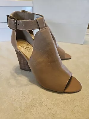 Vince Camuto Adaren Leather Peep Toe Bootie Dusty Trail Size 8 • $35