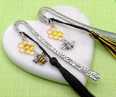 £4.99 • Buy BEE & HONEYCOMBE +Tassel Metal BOOKMARK *FREEPOST* Gift Box READERS MUM DAD SIS