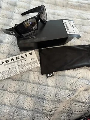 OAKLEY Fuel Cell OO 9096-J560 Polished Black / Black Mirrored Men Sunglasses • $75