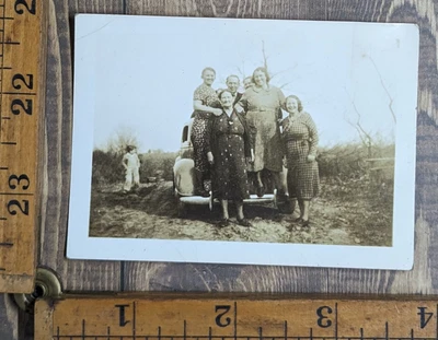 $1.99 • Buy Vintage Original Black And White Snapshot Family Standing On Around Car (LAS1)
