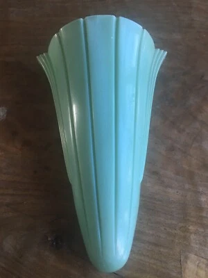 £2.99 • Buy Art Deco Wall Vase, Green Plastic 