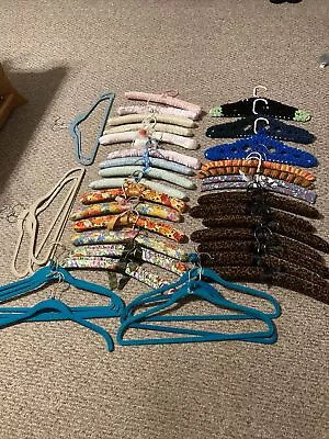 Vintage Retro Padded Crochet Yarn Joy Hangers Fun Mixed Color Lot Of 42 • $25