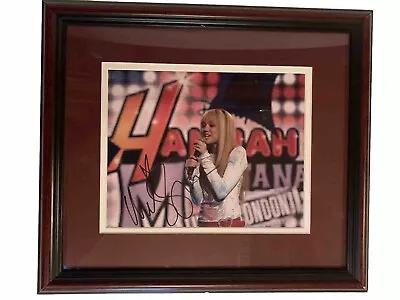 Miley Cyrus - Hanna Montana - Hand Signed Autographed Photo With Coa • $45