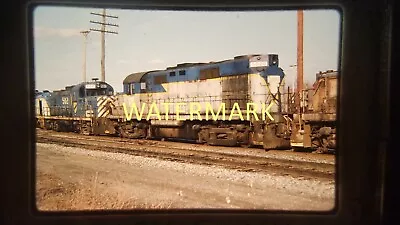 Dt17 Train Engine Locomotive 35mm Slide Railroad Dh5020 Clonie Ny 1988 • $8.87